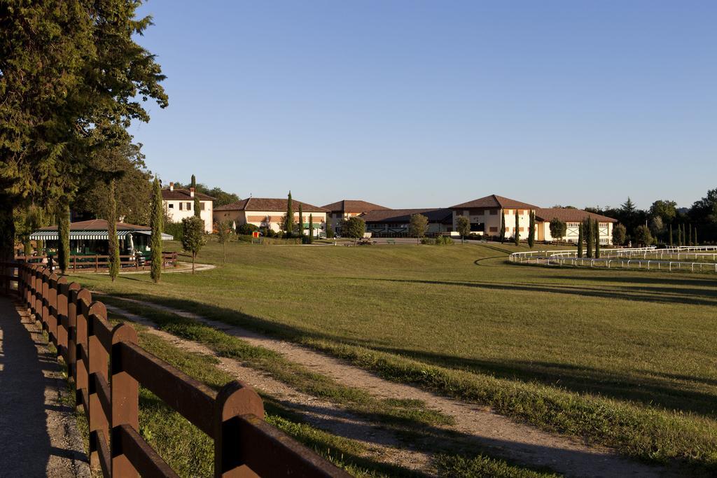Foresteria Dei Piaceri Campestri Casciago Exteriör bild