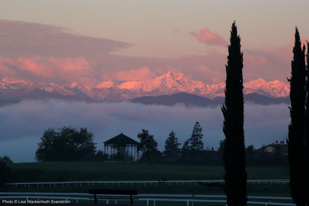 Foresteria Dei Piaceri Campestri Casciago Exteriör bild